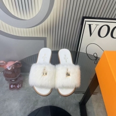 Louis Vuitton Slippers